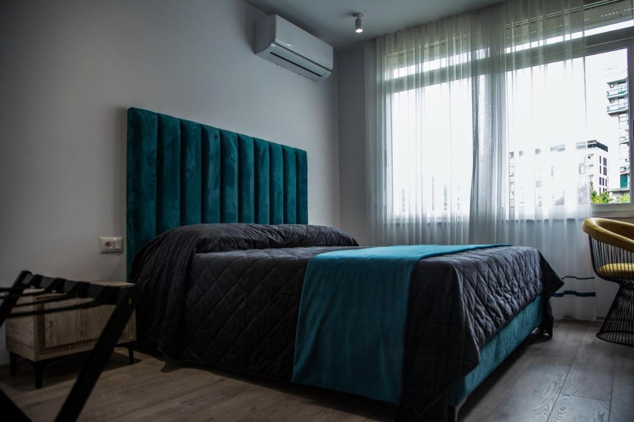 Lucas Central Premium Studios Tirana Buitenkant foto